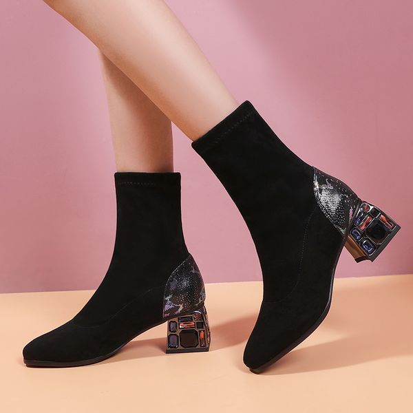 new fashion leather ankle boots women thick high heels zipper square toe autumn winter woman shoes square heel boots black 2020
new fashion leather ankle boots women thick high heels zipper square toe autumn winter woman shoes square heel boots black 2020