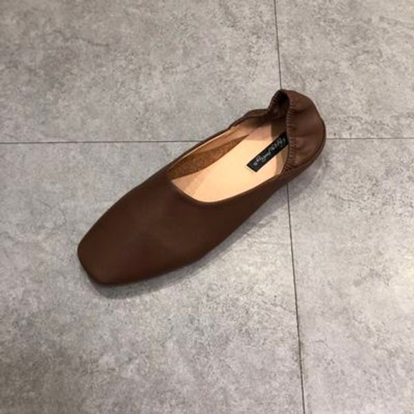 2020 spring, summer and autumn two wear casual shallow mouth square toe heel soft sole large size flat shoes women, Black
2020 spring, summer and autumn two wear casual shallow mouth square toe heel soft sole large size flat shoes women, Black