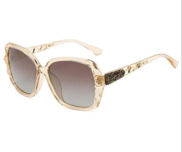 new style sunglasses ladies high-end sunglasses fashion polarizer anti-ultraviolet sunglasses, White;black
new style sunglasses ladies high-end sunglasses fashion polarizer anti-ultraviolet sunglasses, White;black