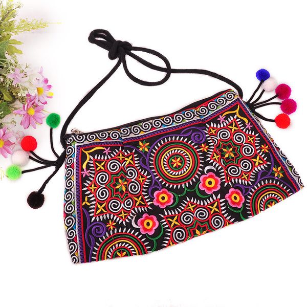 new coming women's embroidered bagslady gorgeous embroidery shoulder bags fashion cross-body women's hobos handbag shopping
new coming women's embroidered bagslady gorgeous embroidery shoulder bags fashion cross-body women's hobos handbag shopping