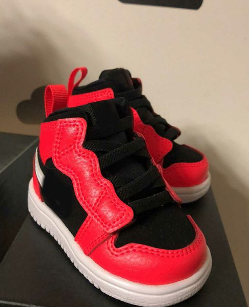 jelly red children's basketball shoes with velcro design durable sports shoes non-slip children's running shoes
jelly red children's basketball shoes with velcro design durable sports shoes non-slip children's running shoes