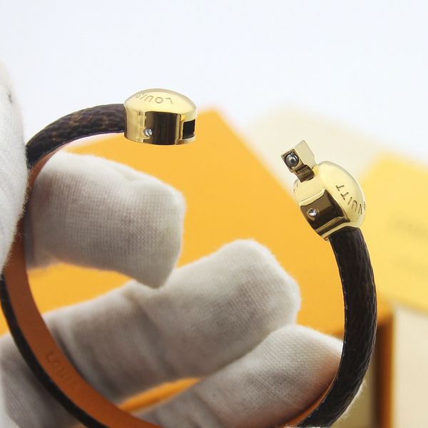 selling leather bracelet for woman electroplating letter l stainless steel bracelet personality classic bracelet supply, Black
selling leather bracelet for woman electroplating letter l stainless steel bracelet personality classic bracelet supply, Black