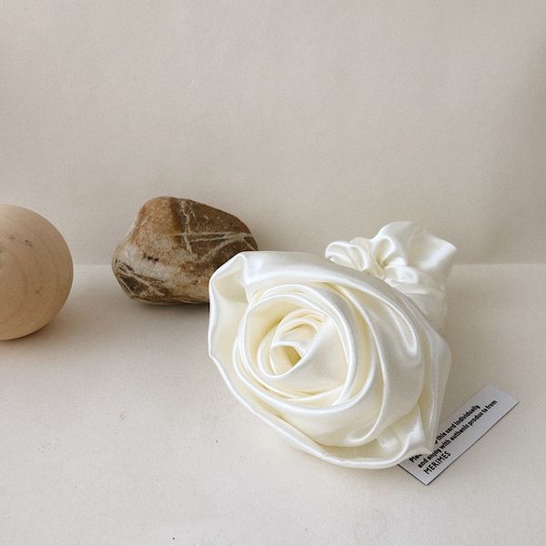 hair accessories 1pc vintage simulated women fashion style big rose flower bands elastic rope ring for girls
hair accessories 1pc vintage simulated women fashion style big rose flower bands elastic rope ring for girls