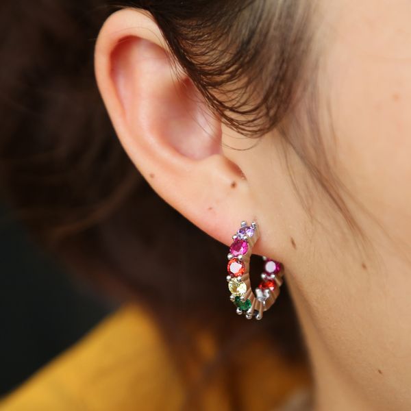 trendy rainbow circle stud earrings micro pave tiny round colorful cz gold silver filled delicate women cute jewelry 2019 brinco, Golden;silver
trendy rainbow circle stud earrings micro pave tiny round colorful cz gold silver filled delicate women cute jewelry 2019 brinco, Golden;silver