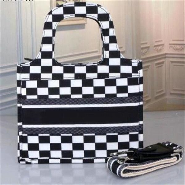 new style female book shoulder bags women crossbody bag pu leather handbags purse female messenger tote bag d726
new style female book shoulder bags women crossbody bag pu leather handbags purse female messenger tote bag d726