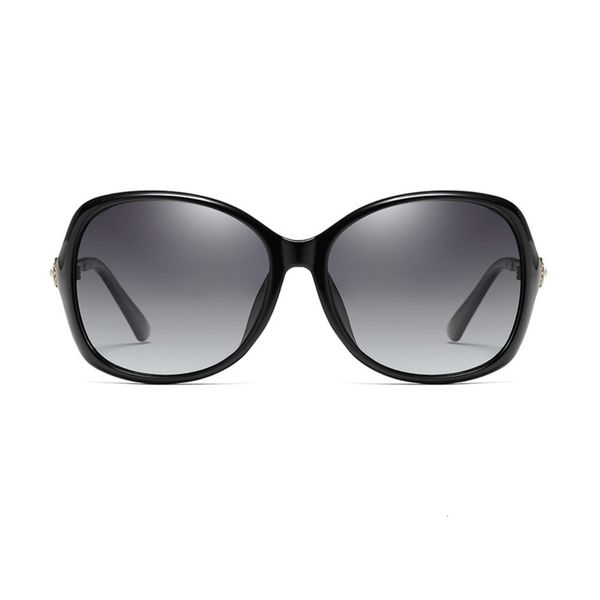 2020 souson brand fashion style for outdoor women polarized sunglasses oversize sun shade 1pkv, White;black
2020 souson brand fashion style for outdoor women polarized sunglasses oversize sun shade 1pkv, White;black