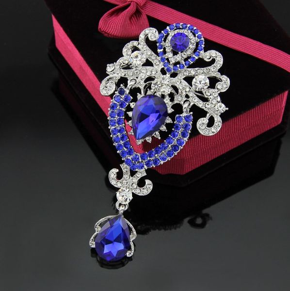 female collar  pin rhinestone delicate brooches elegant delicate brooches for female christmas  jewelry bijoux gifts brooch fashionÂ, Gray
female collar  pin rhinestone delicate brooches elegant delicate brooches for female christmas  jewelry bijoux gifts brooch fashionÂ, Gray