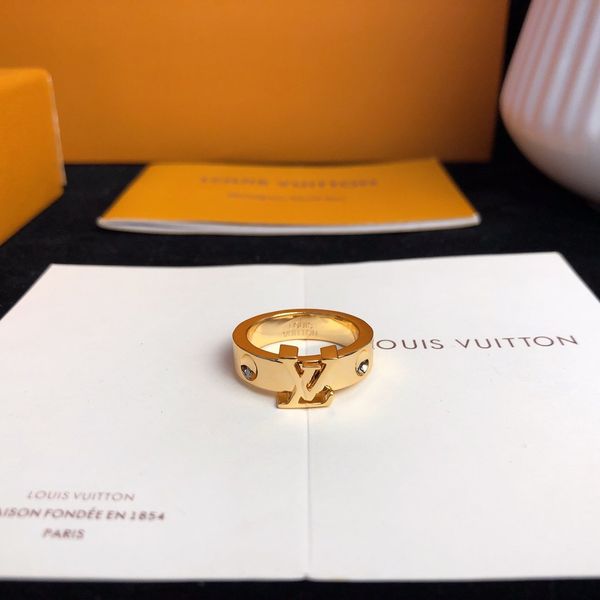 new 18k gold rings for women men jewelry fashion luxury quality rings mens silver gold rose gold rings ladies classic accessories with box
new 18k gold rings for women men jewelry fashion luxury quality rings mens silver gold rose gold rings ladies classic accessories with box