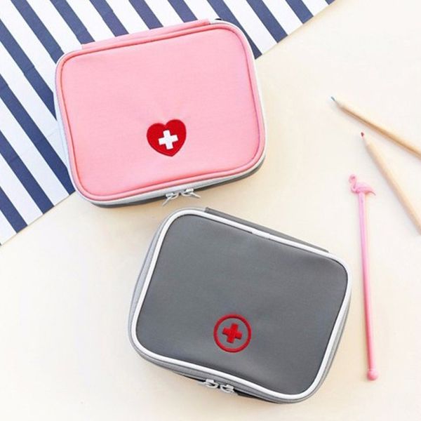 13*10*4cm cute mini portable medicine bag first aid kit medical emergency kits organizer outdoor household pill bag, Black;red
13*10*4cm cute mini portable medicine bag first aid kit medical emergency kits organizer outdoor household pill bag, Black;red