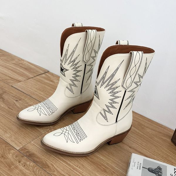 2020embroider women boots heels retro knight boots female genuine leather botas mujer western cowboy sale, Black
2020embroider women boots heels retro knight boots female genuine leather botas mujer western cowboy sale, Black