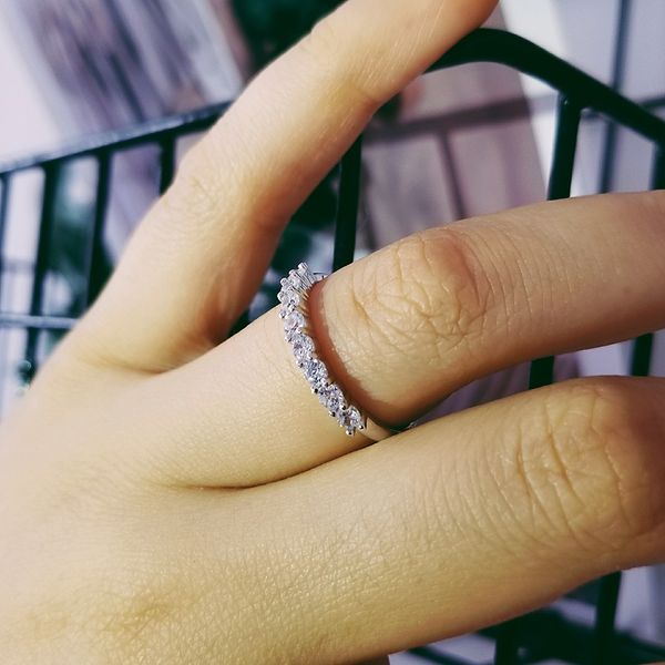 cluster rings solid 2021 design fashion 925 sterling silver unilateral ring half band for women engagement wedding r4324a, Golden;silver
cluster rings solid 2021 design fashion 925 sterling silver unilateral ring half band for women engagement wedding r4324a, Golden;silver