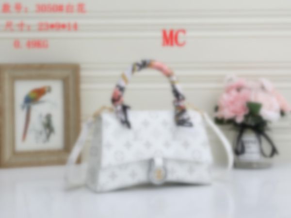 2020 brand fashion women man shoudler bag luxury designer handbag no with box 20062844y
2020 brand fashion women man shoudler bag luxury designer handbag no with box 20062844y