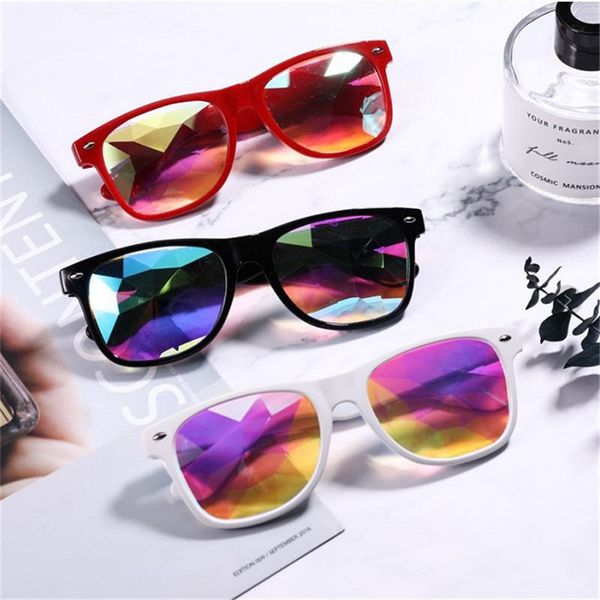 chun kaleidoscope glasses women rave festival sunglasses men holographic glasses colorful celebrity party eyewear m139, White;black
chun kaleidoscope glasses women rave festival sunglasses men holographic glasses colorful celebrity party eyewear m139, White;black
