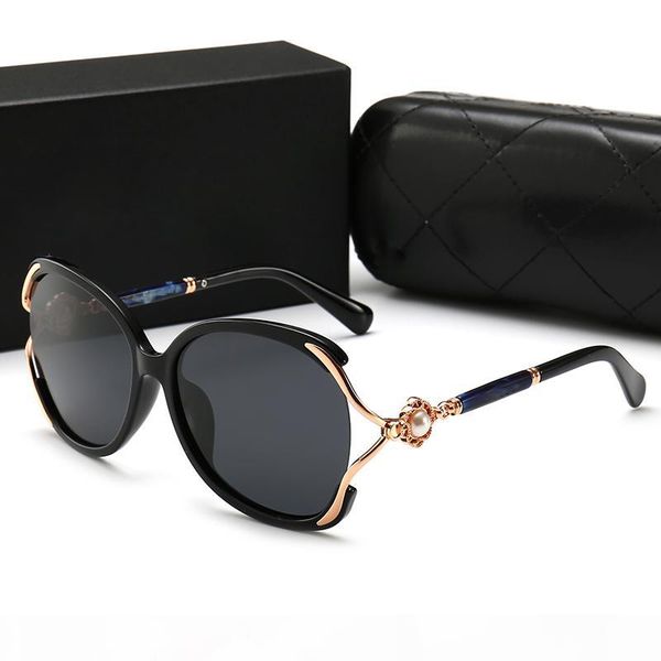 new arrival designer women 2019 sunglasses men sun glass womens pilots sunglass uv400 protection high quality, White;black
new arrival designer women 2019 sunglasses men sun glass womens pilots sunglass uv400 protection high quality, White;black