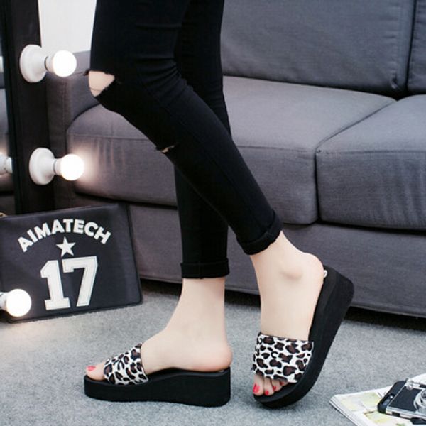 2020 summer new fashion casual soft and comfortable word sandals women high-heeled thick bottom women's sandals, Black
2020 summer new fashion casual soft and comfortable word sandals women high-heeled thick bottom women's sandals, Black