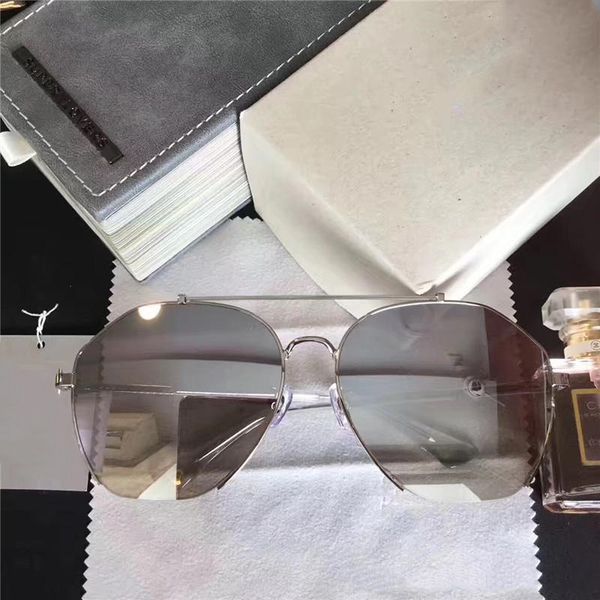 2020 fashion 052 brand designer sunglasses fashion women brand designer glasses retro style uv protection with original box, White;black
2020 fashion 052 brand designer sunglasses fashion women brand designer glasses retro style uv protection with original box, White;black