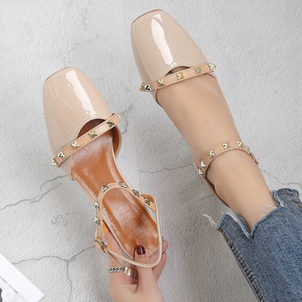 baotou sandals female 2020 summer new word buckle with fairy shoes thick with high-heeled rivet square head grandmother shoes, Black
baotou sandals female 2020 summer new word buckle with fairy shoes thick with high-heeled rivet square head grandmother shoes, Black