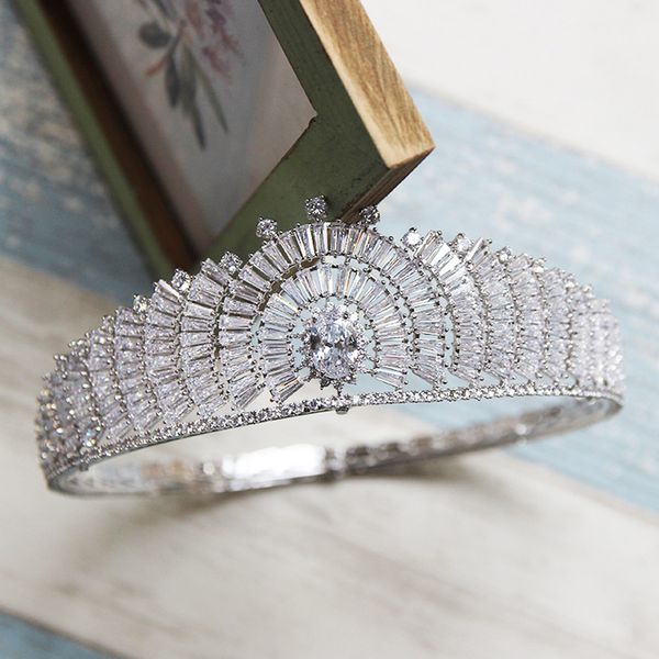 gorgeous exquisite cubic zircon tiaras crown sparking princess queen pageant prom tiara headband bridal wedding hair accessories, White;golden
gorgeous exquisite cubic zircon tiaras crown sparking princess queen pageant prom tiara headband bridal wedding hair accessories, White;golden