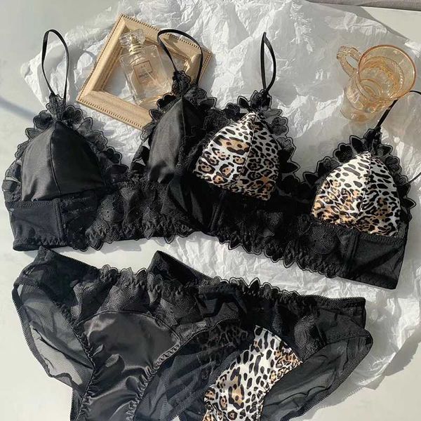 fashion leopard bra set ab cup deep v bra and panty set french romantic wire comfortable thin cup bralette lingerie, Red;black
fashion leopard bra set ab cup deep v bra and panty set french romantic wire comfortable thin cup bralette lingerie, Red;black