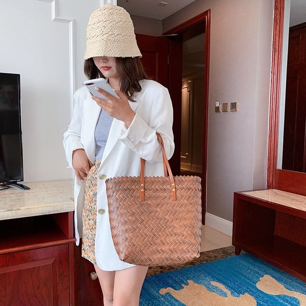 designer style female travel beach bag weave handbag women bags cowhide leather knitting basket casual totes
designer style female travel beach bag weave handbag women bags cowhide leather knitting basket casual totes