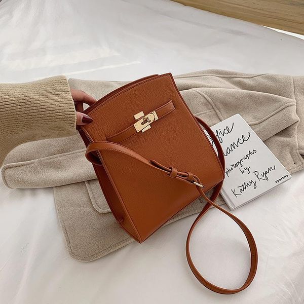 originality design handheld girls small bag women 2019 new fashion lock shoulder messenger bag casual joker small
originality design handheld girls small bag women 2019 new fashion lock shoulder messenger bag casual joker small