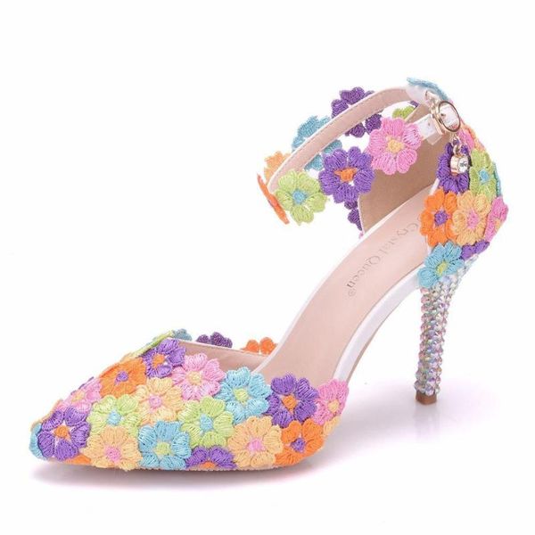 2020 summer new national style stiletto heels with buckled pointed sandals color lace high heel temperament shoes large size, Black
2020 summer new national style stiletto heels with buckled pointed sandals color lace high heel temperament shoes large size, Black