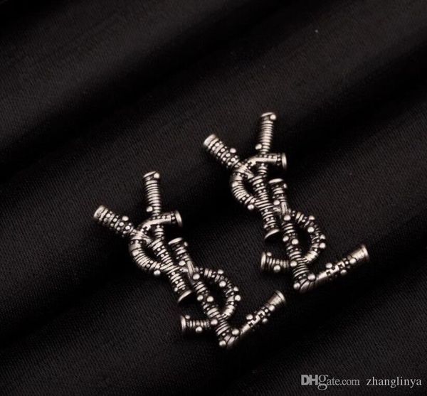 vintage earrings personality creative letter shaped brass plated 18k gold and silver needle net red star with the earrings ear jewelry, Golden;silver
vintage earrings personality creative letter shaped brass plated 18k gold and silver needle net red star with the earrings ear jewelry, Golden;silver