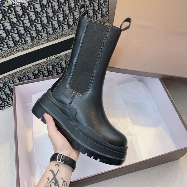 autumn new designer elastic half boots slip-on platform leather black straight mid-calf martin booties 4 colors size 35-40
autumn new designer elastic half boots slip-on platform leather black straight mid-calf martin booties 4 colors size 35-40
