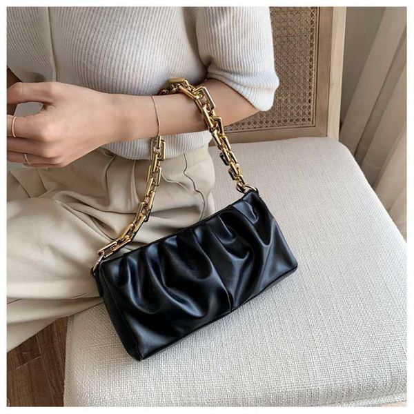 2020 fashion chains cloud shoulder bags fold luxury handbags women bags designer crossbody clutch bag ladies solid hand bag
2020 fashion chains cloud shoulder bags fold luxury handbags women bags designer crossbody clutch bag ladies solid hand bag