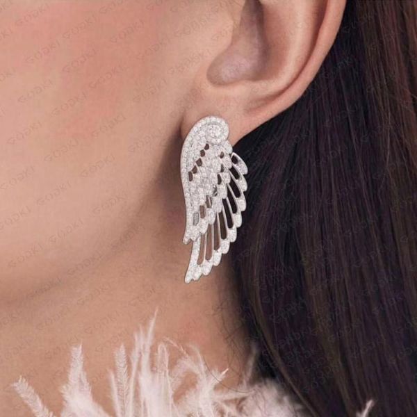 godki unique angel wing stud earrings for women wedding shining cubic zirconia dubai bridal jewelry boucle d'oreille femme 2020, Golden;silver
godki unique angel wing stud earrings for women wedding shining cubic zirconia dubai bridal jewelry boucle d'oreille femme 2020, Golden;silver