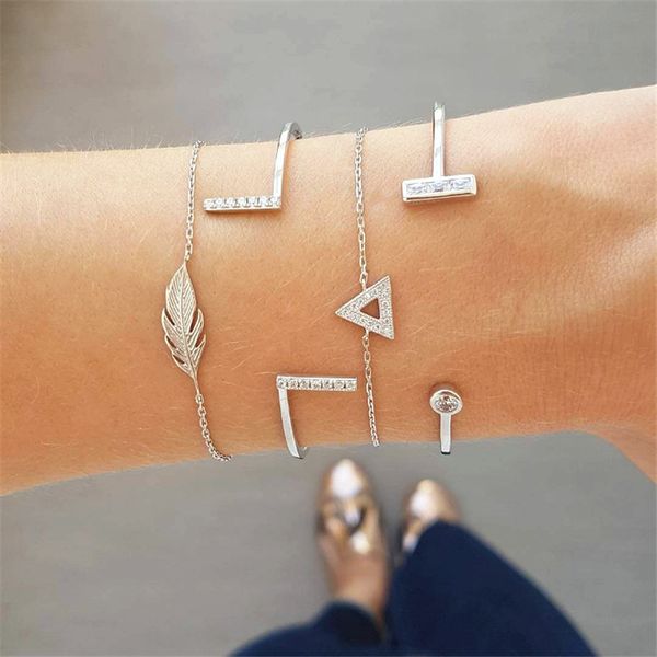 4 pcs/set multilayer adjustable open bracelet set punk geometric crystal triangle feather bracelet women party jewelry gift, Golden;silver
4 pcs/set multilayer adjustable open bracelet set punk geometric crystal triangle feather bracelet women party jewelry gift, Golden;silver