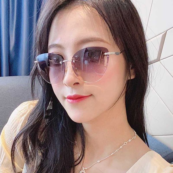 qpeclou 2020 new metal hollow cat eye sunglasses women fashion rimless sun glasses female frameless gradient shades oculos, White;black
qpeclou 2020 new metal hollow cat eye sunglasses women fashion rimless sun glasses female frameless gradient shades oculos, White;black
