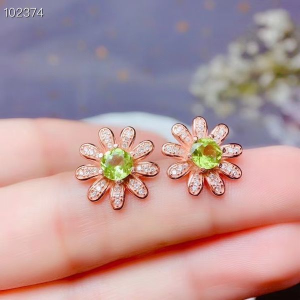 other fashion strive sunshine flower natural green peridot stud earrings gem stone 925 silver girl party gift jewelry, Golden;silver
other fashion strive sunshine flower natural green peridot stud earrings gem stone 925 silver girl party gift jewelry, Golden;silver