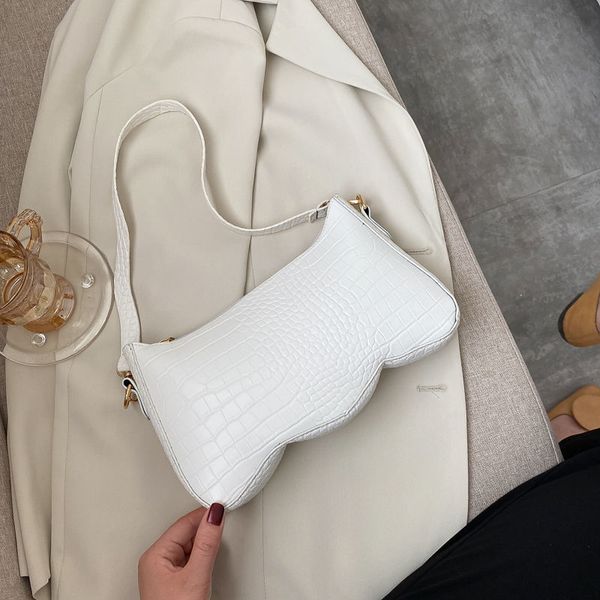 pu leather crocodile pattern ladies handbags fashion simpke design women armpit bag aii match solid color female small tote bag
pu leather crocodile pattern ladies handbags fashion simpke design women armpit bag aii match solid color female small tote bag