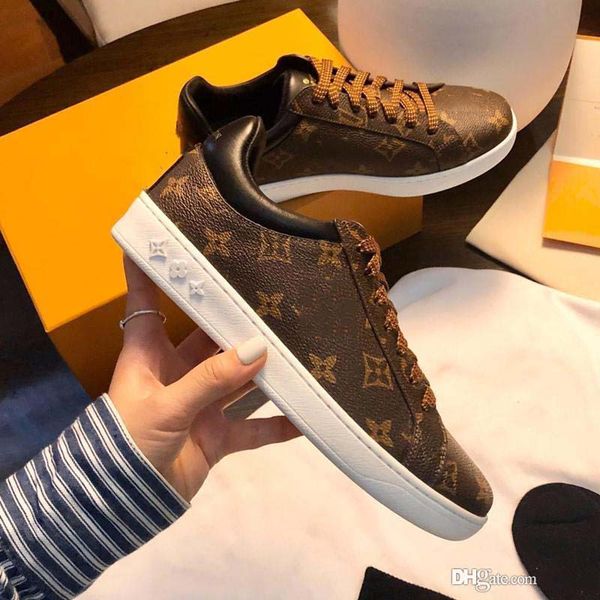 louis vuitton новые эксклюзивные мужчин и женщин моды случайные обувь тенденция спортивная обувь высшего качества роскошь дизайнер обуви рос, Black;red
louis vuitton новые эксклюзивные мужчин и женщин моды случайные обувь тенденция спортивная обувь высшего качества роскошь дизайнер обуви рос, Black;red