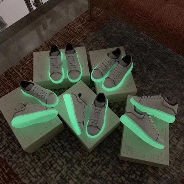 2019r shoes fashion men and women sports shoe shine small white shoe casual shoes classic flat shoes shopping walking women shoe, Black
2019r shoes fashion men and women sports shoe shine small white shoe casual shoes classic flat shoes shopping walking women shoe, Black