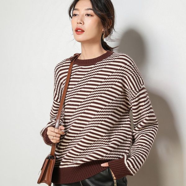 gigogou thick oversized women pullover sweater long sleeve lady outfits luxury jacquard knitted jumper warm female sweater, White;black
gigogou thick oversized women pullover sweater long sleeve lady outfits luxury jacquard knitted jumper warm female sweater, White;black