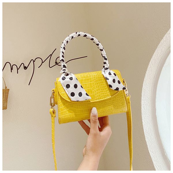 mini summer messenger bag women bag 2020 chains scarf crocodile crossbody handbags pu leather
mini summer messenger bag women bag 2020 chains scarf crocodile crossbody handbags pu leather