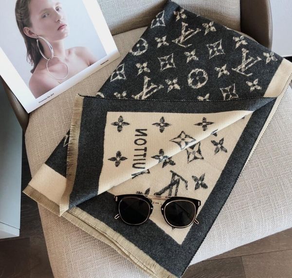 2020 neutral winter scarf classic check 100% cashmere scarf, female, male cashmere shawl, Blue;gray
2020 neutral winter scarf classic check 100% cashmere scarf, female, male cashmere shawl, Blue;gray