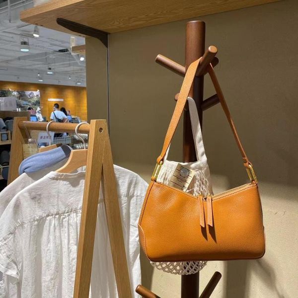 leather baguette bag underarm bag shoulder crossbody female head layer cowhide fashion new 2020 net red same style wild
leather baguette bag underarm bag shoulder crossbody female head layer cowhide fashion new 2020 net red same style wild