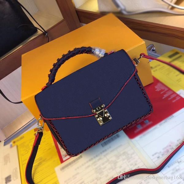 new fashion classic womens handbags crossbody messenger bag embossing letter bag designer women vintage strap shoulder bag
new fashion classic womens handbags crossbody messenger bag embossing letter bag designer women vintage strap shoulder bag