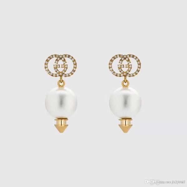 2020 autumn and winter new letters rhinestone pearl inlaid earrings, Golden;silver
2020 autumn and winter new letters rhinestone pearl inlaid earrings, Golden;silver