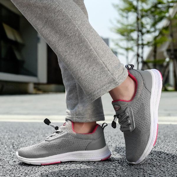 couple mesh breathable low-sneakers lightweight anti-slip running shoes 2020 zapatillas de mujer deportiva #3
couple mesh breathable low-sneakers lightweight anti-slip running shoes 2020 zapatillas de mujer deportiva #3