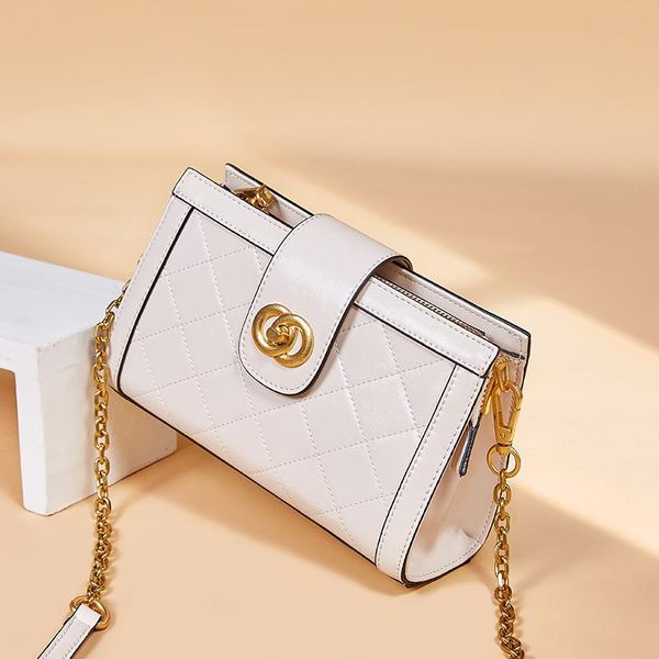 leather small square bag ladies fashion design one-shoulder wild diagonal bag ladies new casual elegant chain small square bag gift 1155
leather small square bag ladies fashion design one-shoulder wild diagonal bag ladies new casual elegant chain small square bag gift 1155