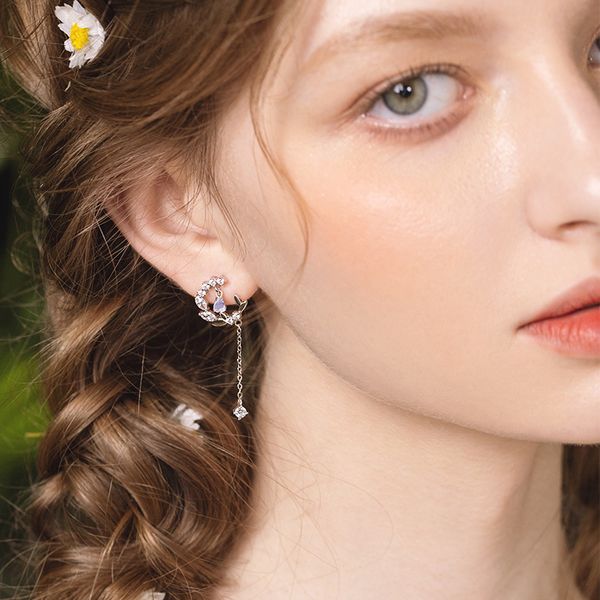thaya 100% solid 925 silver dangle earring flower original design zircon earring for women engagement gift fine jewelry 200923
thaya 100% solid 925 silver dangle earring flower original design zircon earring for women engagement gift fine jewelry 200923