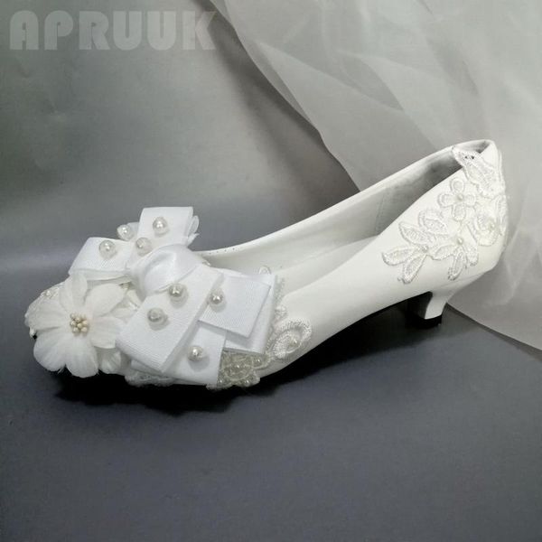 flower wedding shoes bride handmade elegant ladies bridesmaid bridal small tiny 3cm heel bridal wedding white pumps shoe, Black
flower wedding shoes bride handmade elegant ladies bridesmaid bridal small tiny 3cm heel bridal wedding white pumps shoe, Black