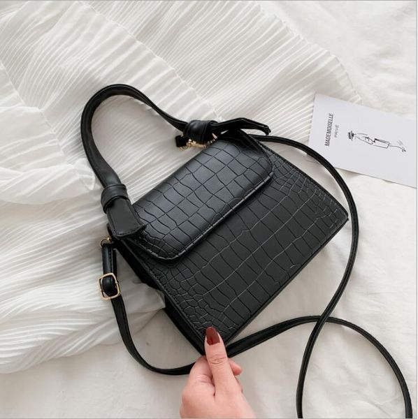 2020 new xl29023 fashion trend women crossbody handbags vintage classic solid style shoulder bag stylish tote for ladies
2020 new xl29023 fashion trend women crossbody handbags vintage classic solid style shoulder bag stylish tote for ladies