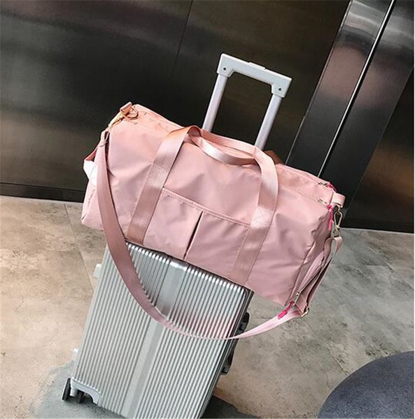 nice quality fashion men women travel bag pu leather duffle bag brand designer luggage handbags large capacity sports bag
nice quality fashion men women travel bag pu leather duffle bag brand designer luggage handbags large capacity sports bag