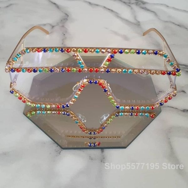 2020 fashion rhinestone oversized one lens rhinestone sunglasses men women crystal geometric patterns sun glasses uv400, White;black
2020 fashion rhinestone oversized one lens rhinestone sunglasses men women crystal geometric patterns sun glasses uv400, White;black