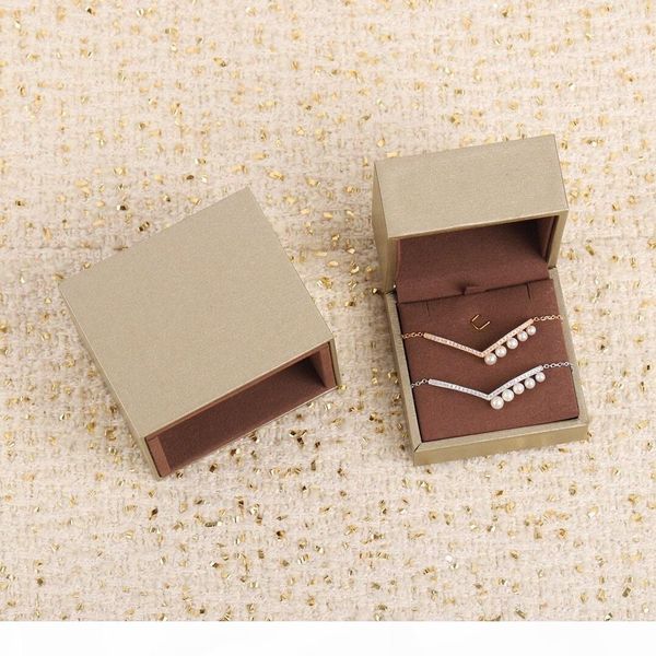 2020 new pearl bracelet 925 sterling silver gold plated material adopts pure natural freshwater pearl temperament lady bracelet, Slivery;golden
2020 new pearl bracelet 925 sterling silver gold plated material adopts pure natural freshwater pearl temperament lady bracelet, Slivery;golden